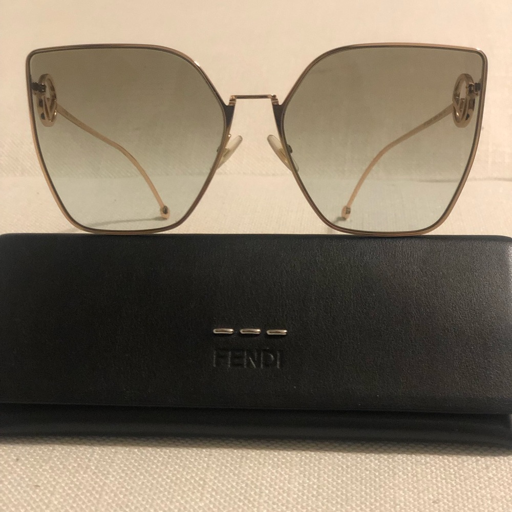Superb Fendi Sunglasses. Excellent condition.